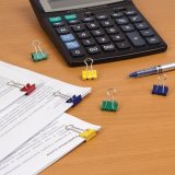 Зажимы для бумаг BRAUBERG (БРАУБЕРГ), комплект 12 шт., 19 мм, на 60 л., цветные, в картонной коробке